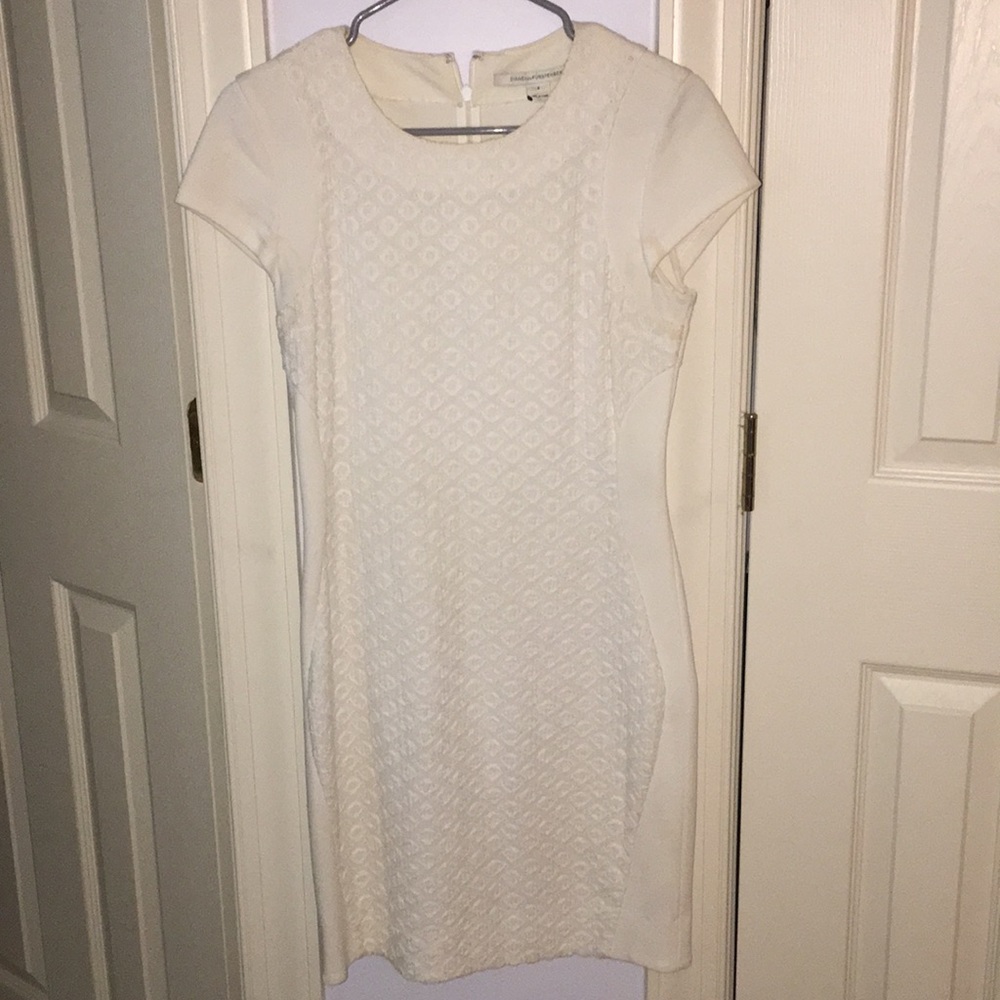 Diane von furstenberg White dress! Size 4